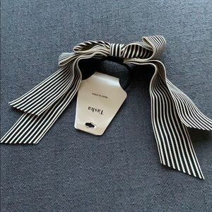 NWT Tasha Hair Tie